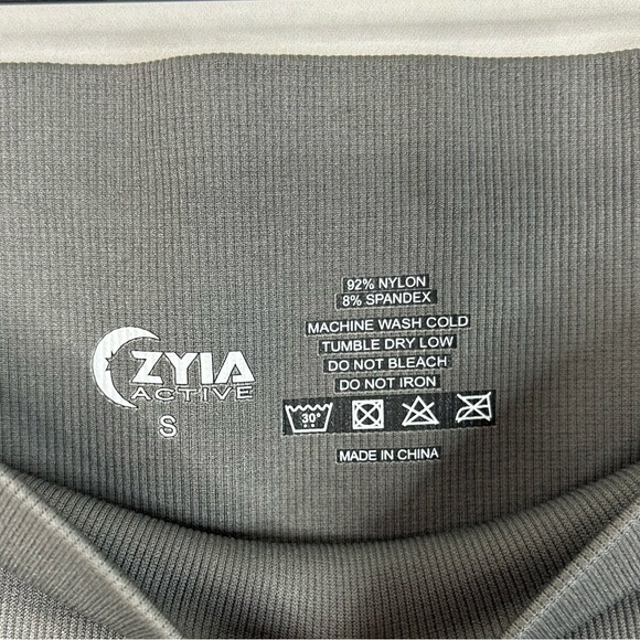 Zyia Active Grey Grid Performance Hi Rise Legging size small - Picture 7 of 7